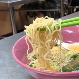 ร้านก๋วยเตี๋ยวนายเอี่ยม