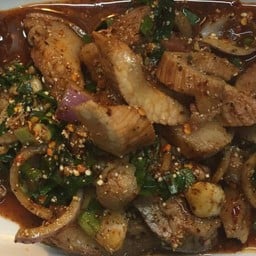 น้ำตกหมู
