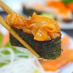 Kimchi Scallop Tendon Sushi