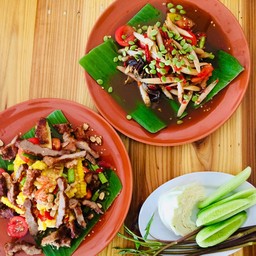 “คำนัว” โคตรตำ ยำแซ่บ (เบียร์วุ้น) หัวหิน