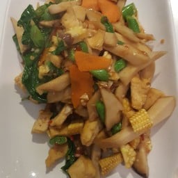 กะเพราเจ (กับข้าว)