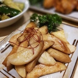 เห็ดออรินจิผัดซอส