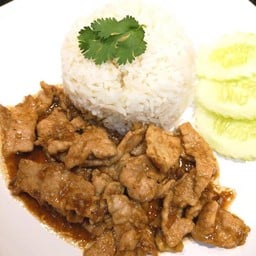 หมูกระเทียมราดข้าว