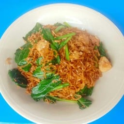 ผัดซีอิ้วหมู เส้นมาม่า