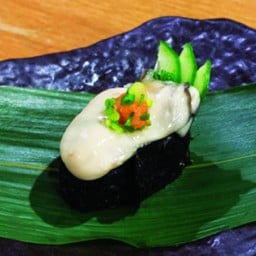 ข้าวห่อสาหร่ายหน้าหอยนางรม 1คำ