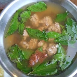 แกงจืดบ๊วยหมูสับโหระพา