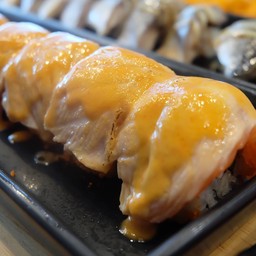 แซลม่อนโรลเบิร์น