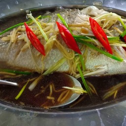 ปลากะพงนึ่งซีอิ้ว