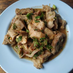 น้ำตกหมู