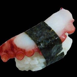 ซูชิปลาหมึก