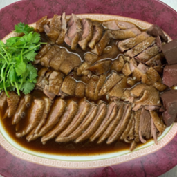 เนื้อห่านพะโล้ (ครึ่งตัว)