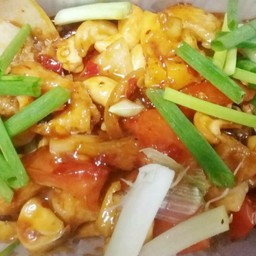 ไก่ผัดเม็ดมะม่วง