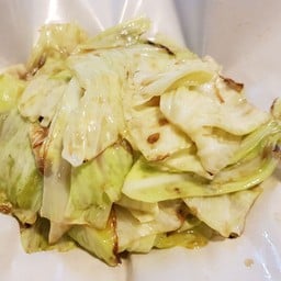 กะหล่ำปลีทอดน้ำปลา