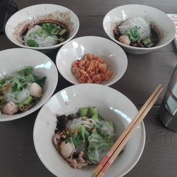 แสบทรวง อ้อมค่าย