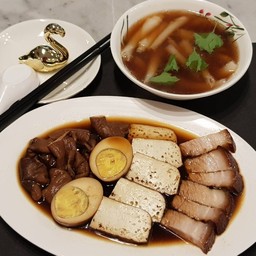 4) เซ็ตก๋วยจั๊บKway chap set