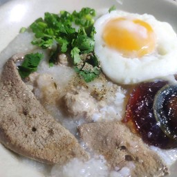 โจ๊กไข่คู่(ไข่เยี่ยวม้า+ไข่ลวก)