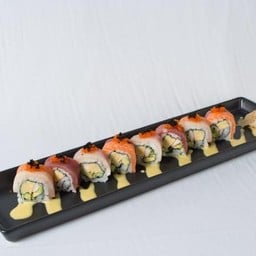 โรลปลาดิบรวมซอสวาซาบิ