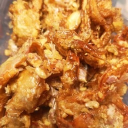 ปูนิ่มทอดกระเทียม