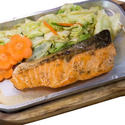 ปลาแซลมอนสเต็ก