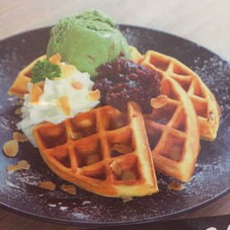 วาฟเฟิลชาเขียว (Green Tea Waffle)