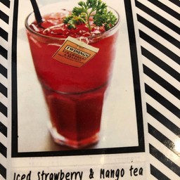 ชาสตอเบอร์รี่มะม่วงเย็น (Iced Strawberry & Mango Tea)