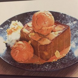 โทสชาไทย (Thai Tea Toast)