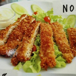 สลัดหมูทอด (Deep Fried Pork Salad)