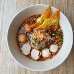 ก๋วยเตี๋ยวต้มยำแซ่บ