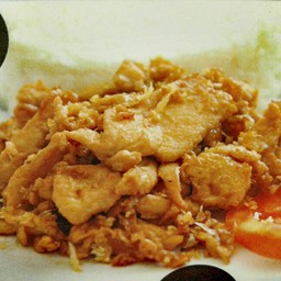 ข้าวกระเทียม (Garlic Fried Rice)