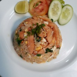 ข้าวผัดไส้กรอก (Pork Sausage Fried Rice)