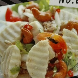 ยำหมูยอแซ่บ (Spicy Thai Style Pork Salad)