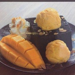 โทสมะม่วง (Mango Black Toast)