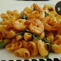 มักกะโรนีผัดขี้เมา (Macaroni Spicy Chili Sauce)