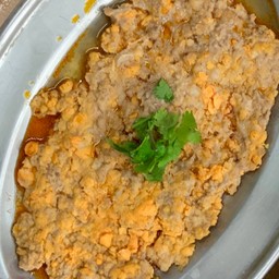 ไข่แดงนึ่งหมูสับ