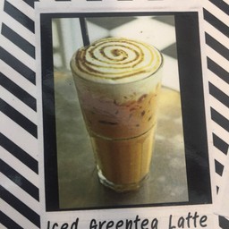 ชาเขียวลาเต้เย็น (Iced Green Tea Latte)