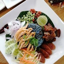 ข้าวคลุกกะปิ