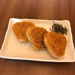 Grilled Rice ball ข้าวปั้นย่าง