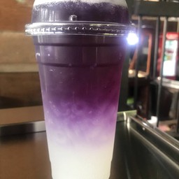 ลิ้นจี่อัญชัญโซดา