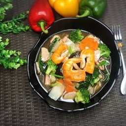 ราดหน้าเจทะเลเจ