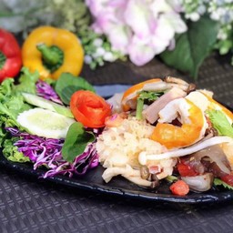 ยำรวมมิตรทะเล เจ