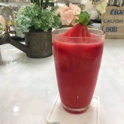 สตรอเบอร์รี่สมูทตี้