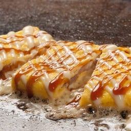 Tonpeiyaki with cheese ทงเปยากิ ไส้ชีส