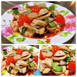 ยำหน้าบานหมูยอไข่แดงกุ้งสด