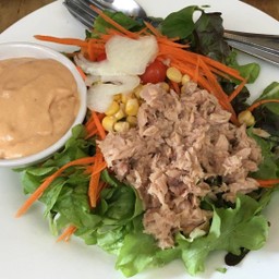 สลัดทูน่า