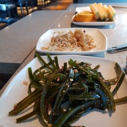 Haidilao Hot Pot - Causeway Bau, 利舞台19楼 Causeway Bay, Hong Kong