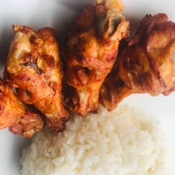 ปีกไก่ทอดน้ำปลา+ข้าวหอมมะลิ