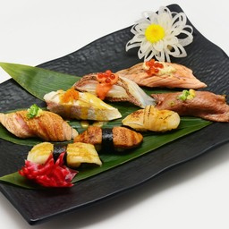 อะบุรี ซูชิเซ็ต 8 ชนิด ( ซูชิเบิร์นไฟ )