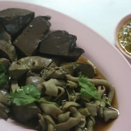 เครื่องใน ใส้ เลือด