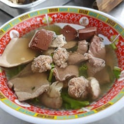เฮียก๊กต้มเลือดหมู (เจ้าเก่า)