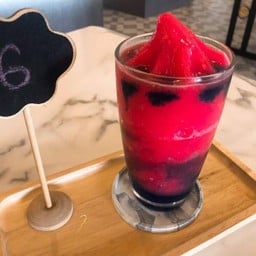 สตรอเบอร์รี่บลูโอเชี่ยน